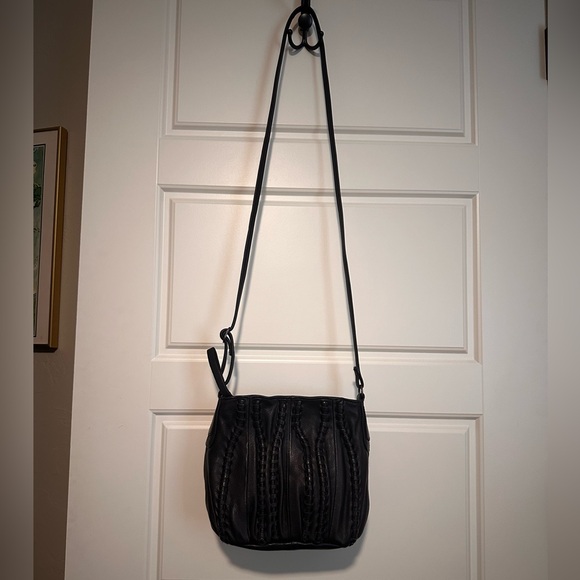 Day & Mood Leather Crossbody black - Picture 5 of 11